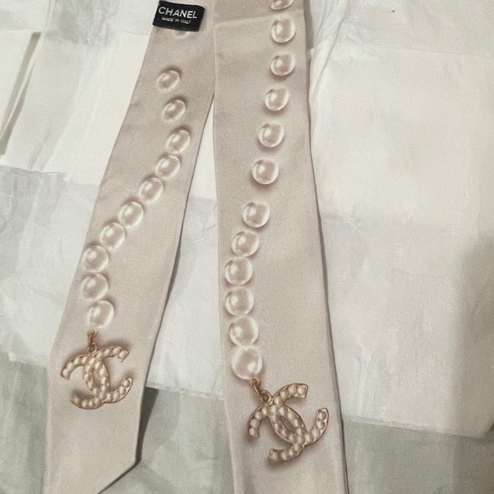 Chanel bandeau